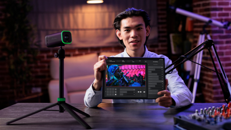 BirdDog Launches MAKI Live. The 4K Portable Live Streaming camera with NDI | HX, 3x Optical Zoom, HALO Tally, WiFi 6 and inbuilt battery